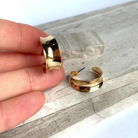 NEW ~ Anthropologie Gold Ribbon Hoop Earrings - Picture 11 of 12